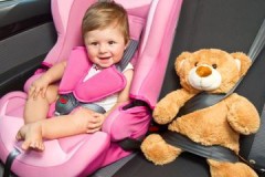 Cuestiones de seguridad: ¿cómo montar correctamente una silla de coche para niños después del lavado?