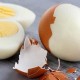 Anotamos el tiempo, o cuánto tiempo se guardan los huevos cocidos sin cáscara en el frigorífico.