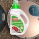 Paalala sa mga maybahay: posible bang magdagdag ng floor detergent sa isang robot vacuum cleaner?