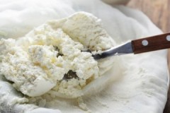 La ricotta congelata è sana, perde le sue proprietà, vale la pena mangiarla?