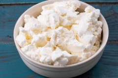 Et spørsmål om tid eller hva er holdbarheten til cottage cheese?