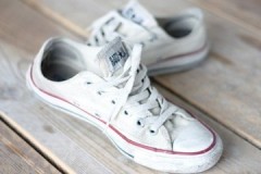 Competent actions - snow-white results, or how to wash white sneakers made of fabric