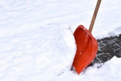 Caractéristiques, avantages et inconvénients du déneigement manuel et mécanisé