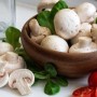 Levende cultuur: hoe melkchampignons gebruiken en op de juiste manier bewaren?