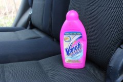 Petua dan petua untuk membersihkan tempat duduk kereta dengan Vanish