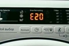 Perché si verifica l'errore E20 e come eliminarlo in una lavatrice Electrolux?