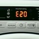 Waarom treedt fout E20 op en hoe kan deze worden geëlimineerd in een Electrolux-wasmachine?