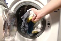 Waarom centrifugeert de wasmachine van Kandy geen kleding en wat moet ik doen?