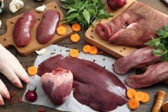 Chifres e pernas, ou como organizar adequadamente o armazenamento de subprodutos de carne