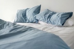 Questões de saúde e higiene: com que frequência os adultos e as crianças devem lavar a roupa de cama?