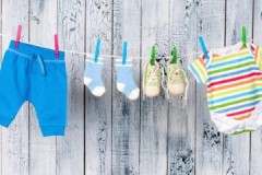 Une petite question : est-il possible de laver les vêtements des enfants avec de la poudre ordinaire ?