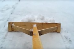 Mga detalyadong tagubilin kung paano gumawa ng sarili mong snow scraper